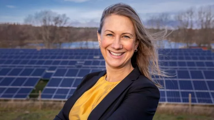 Solklart om solenergi. Anna Werner guidar oss i solcellsdjungeln.